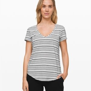 Lululemon Love Tee V, black white stripe